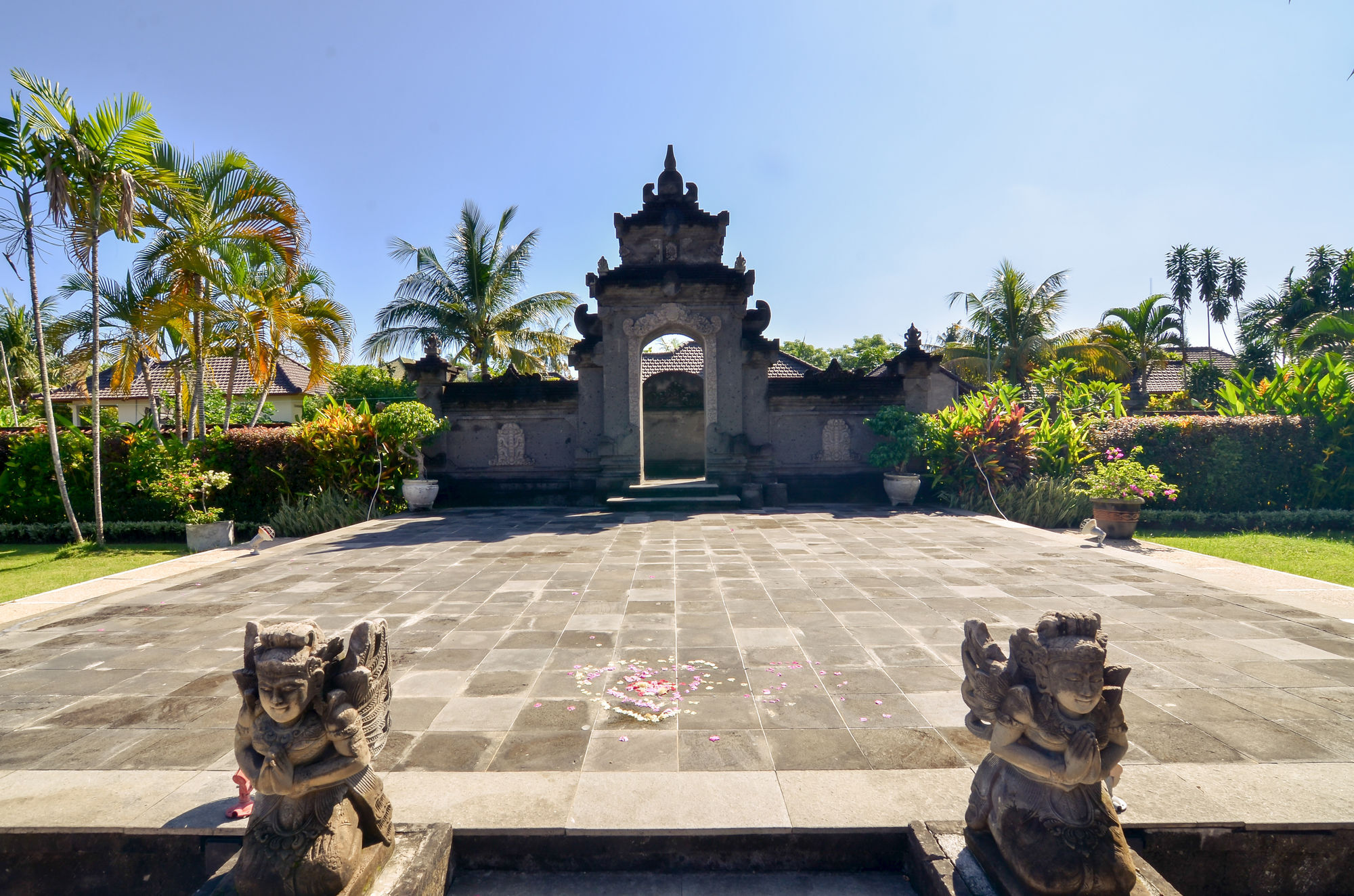 होटल Aneka & Lovina (Bali)